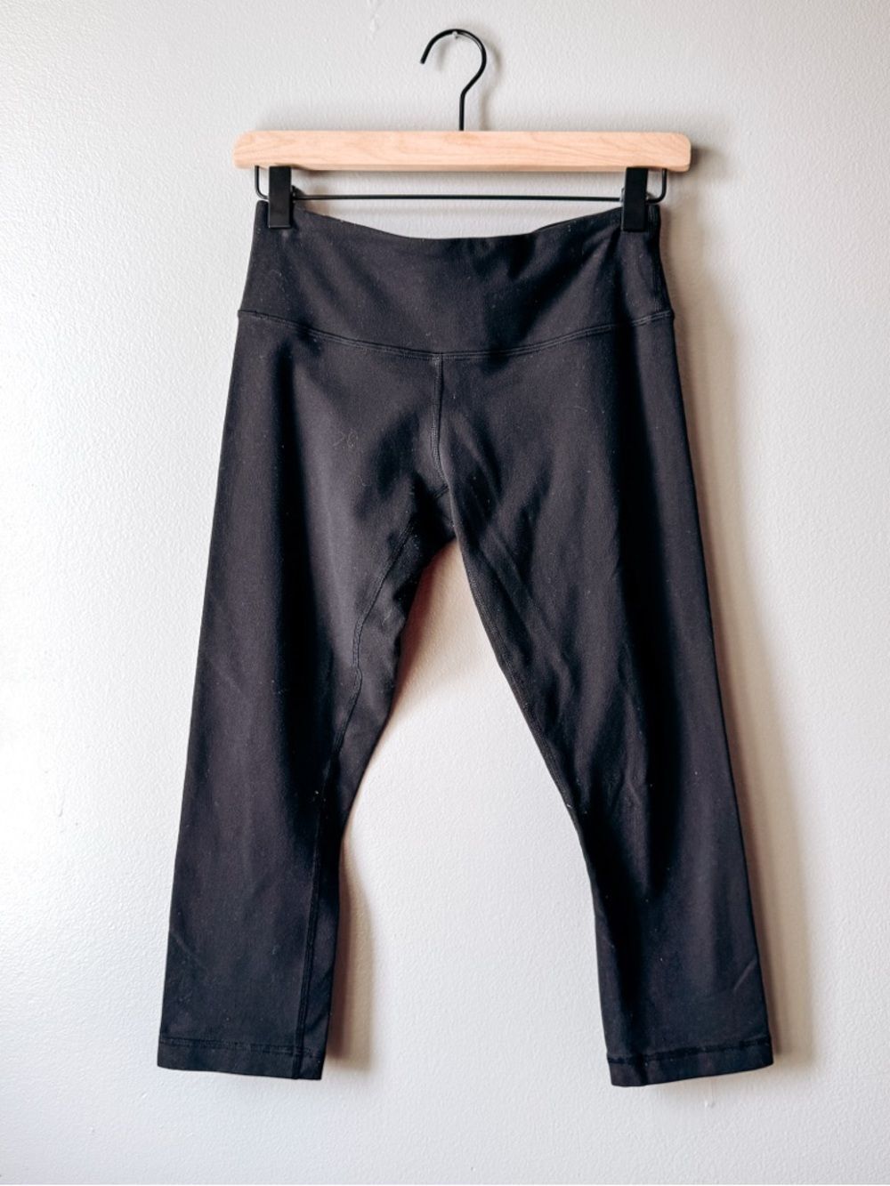 Lululemon Black High Rise Crop Leggings Size 6